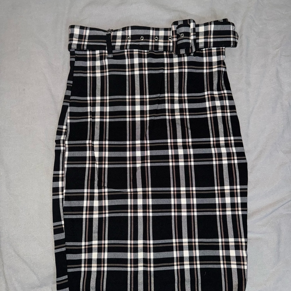 Amisu Black and White Pencil Skirt with Tie Front